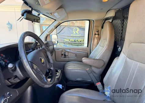 2015 Chevrolet Express G2500 from USA, damaged, VIN 1GCWGFCF8F1184924